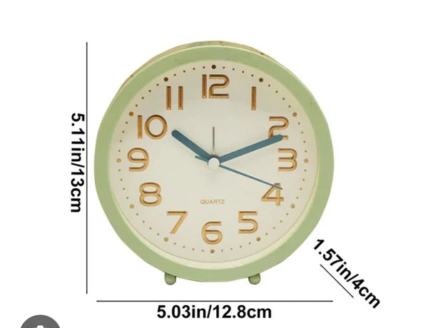 Quartz alarm clock (no.66282)